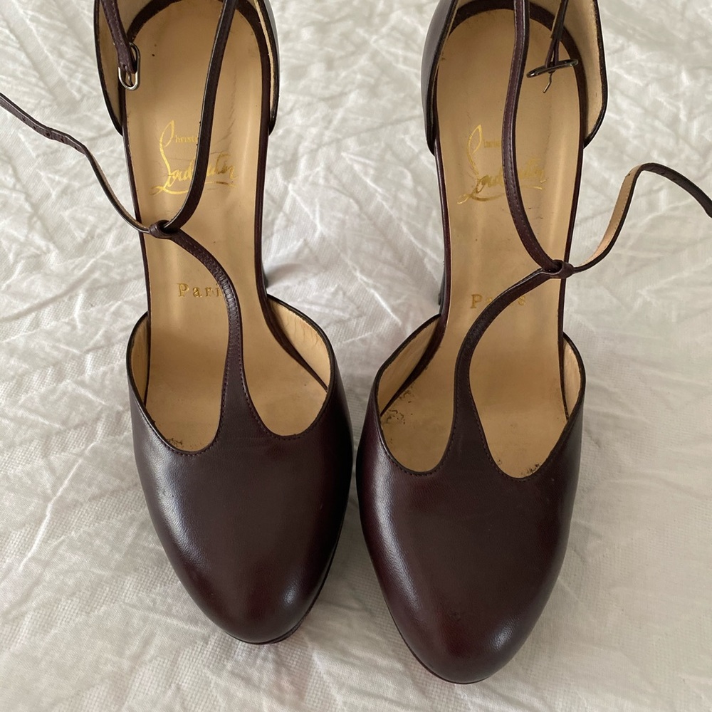 Christian Louboutin T-Strap 120 Pump 38